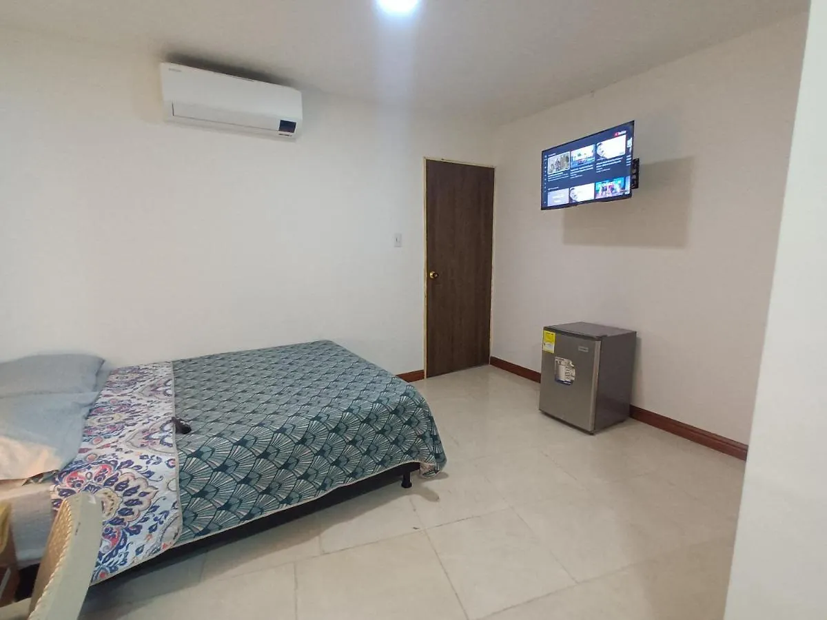 Confortable Y Central Habitacion A 1 Cuadra De La Playa San Andres  San Andres (San Andres and Providencia Islands)